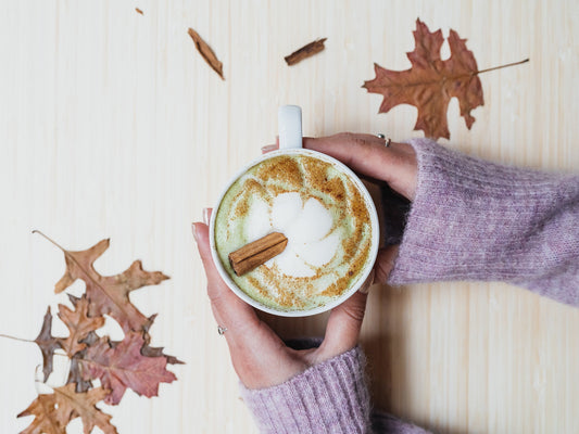 Mézeskalács Matcha Latte – a hála és meghittség íze egy bögrében 🍵🍯